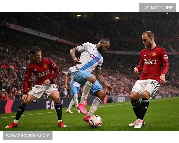 比达洛特还坑！曼联新星成后防黑洞 利马比他更配首发