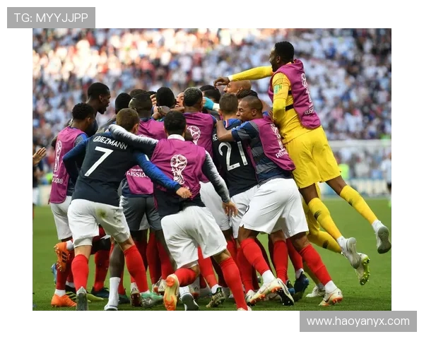 自西塞以来，埃基蒂克是首位为利物浦英超梅开二度的法国球员